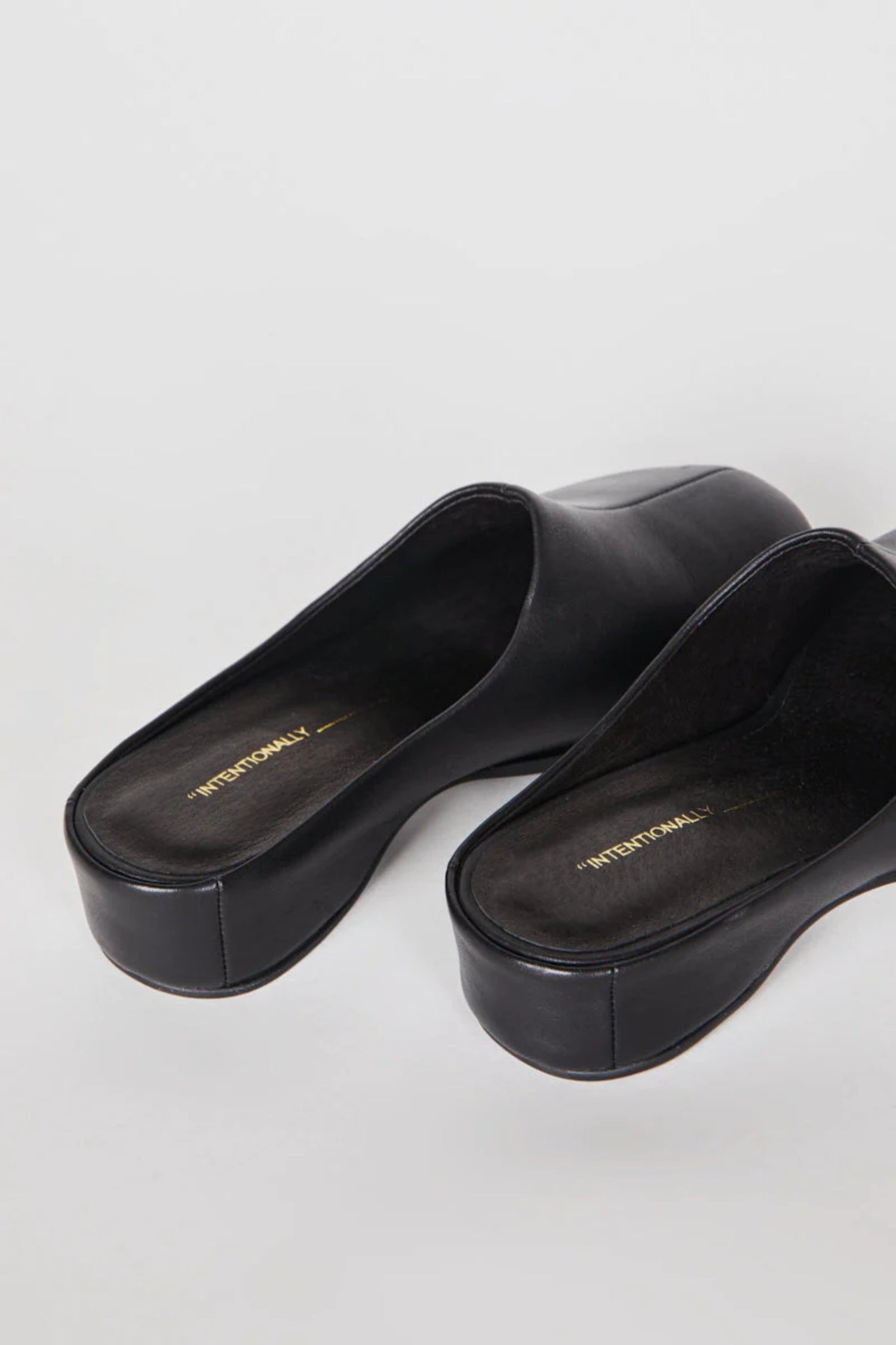 Intentionally Leather 2024 Clogs